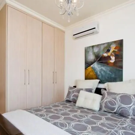 Вилла Amadora Luxury Villas