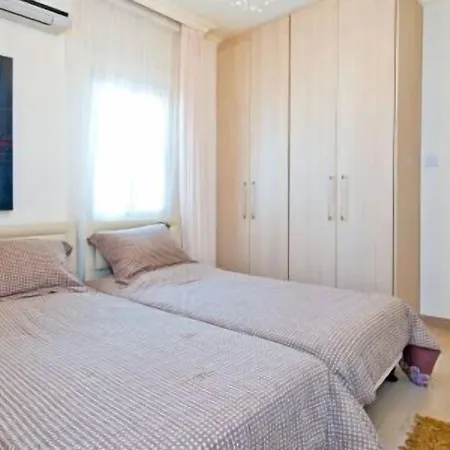 Вилла Amadora Luxury Villas Pernera