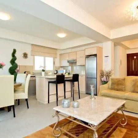 Вилла Amadora Luxury Villas Pernera