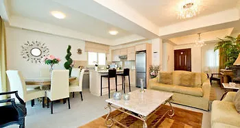 Amadora Luxury *
