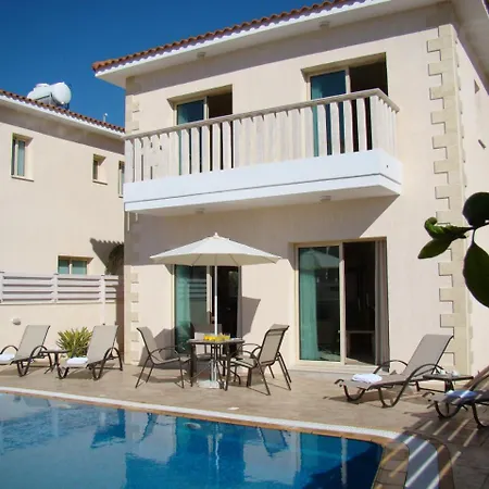 Amadora Luxury Villas *
