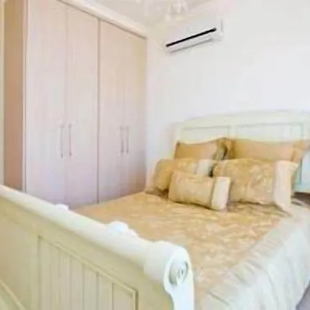 Amadora Luxury