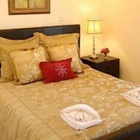 Amadora Luxury Βίλα Pernera