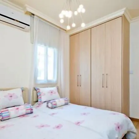 Amadora Luxury Βίλα *