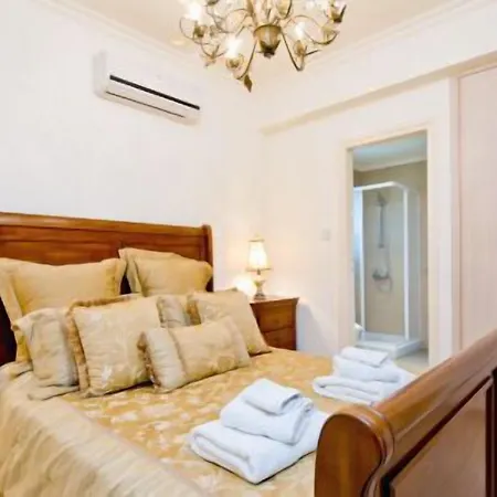 Amadora Luxury Βίλα Pernera