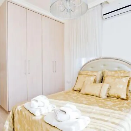 Amadora Luxury Pernera