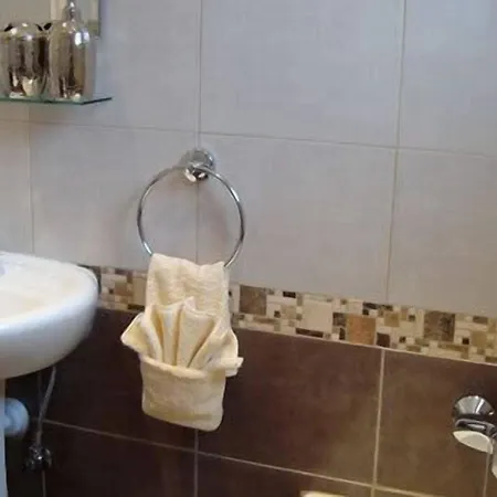 Amadora Luxury * Pernera