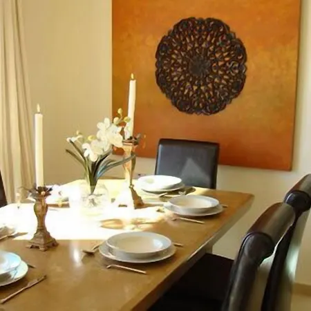 Amadora Luxury Pernera