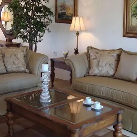 Amadora Luxury