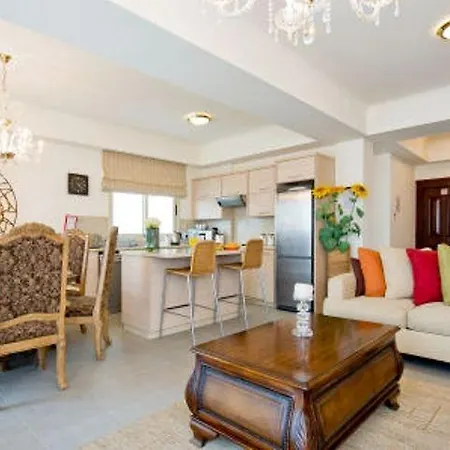 Amadora Luxury Βίλα